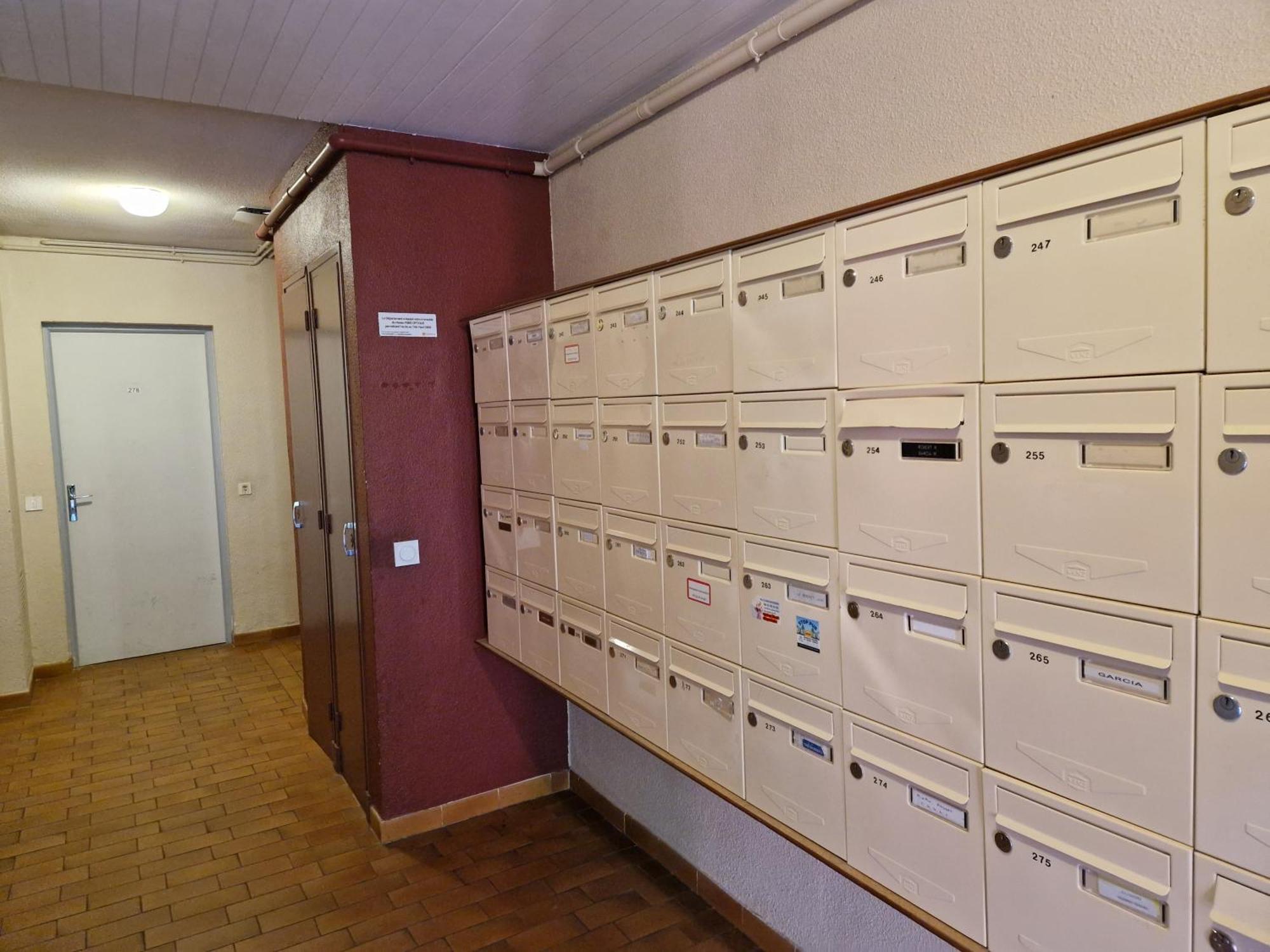Appartement Amelie Les Bains Au Pied Des Thermes Bagian luar foto