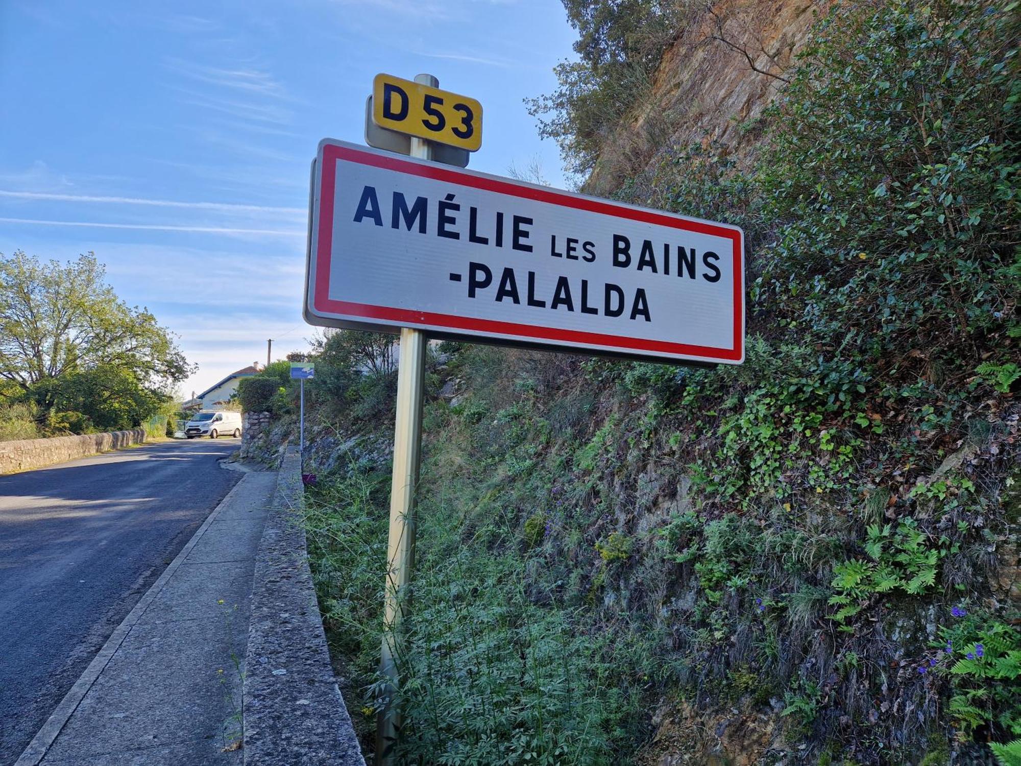 Appartement Amelie Les Bains Au Pied Des Thermes Bagian luar foto